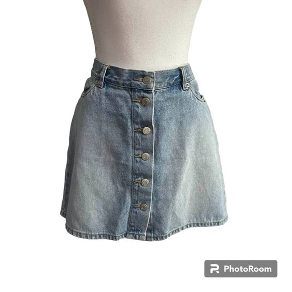 Victoria's Secret LondonJean Front Buttons Light Wash Mini Skirt - size … - Picture 13 of 13